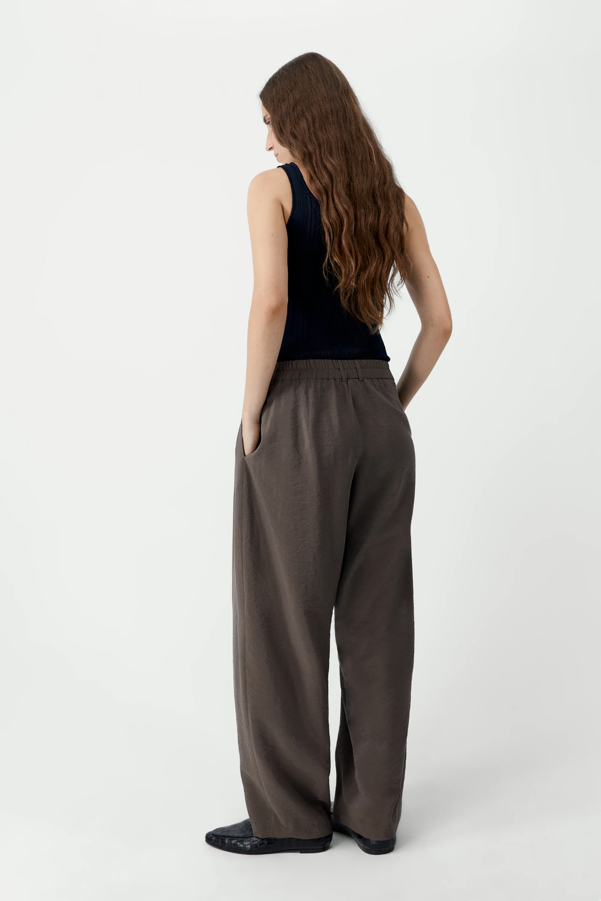 SILK BARREL PANTS - Image 3